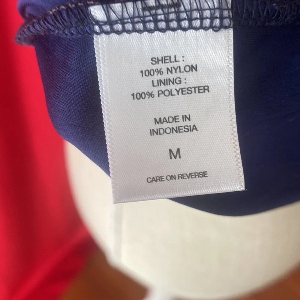 ❌sold❌ NY & Co. faux wrap floral blouse Medium - Picture 5 of 5